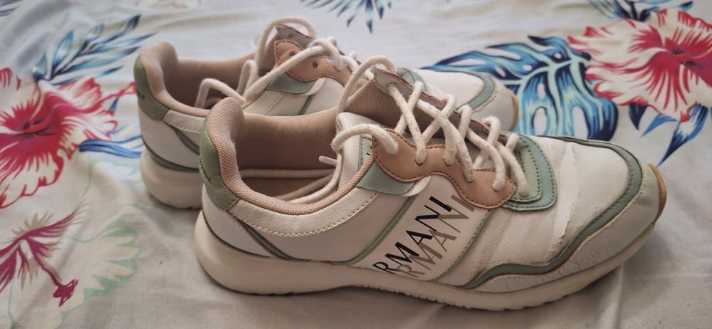 Дамски маратонки Армани,номер 39