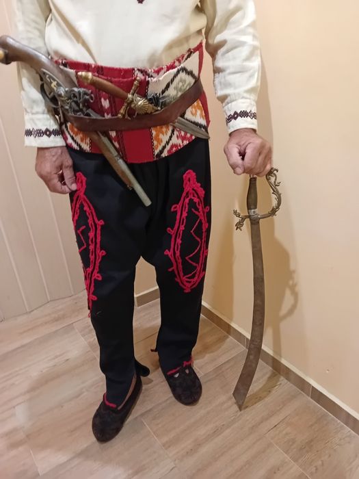 Мъжки  потури  за  носия .Елек за  носия