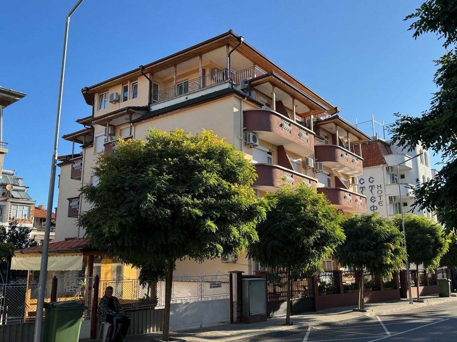 Продава се Хотел в Приморско - 1360 кв.м за 920 €/кв.м - Снимка #1