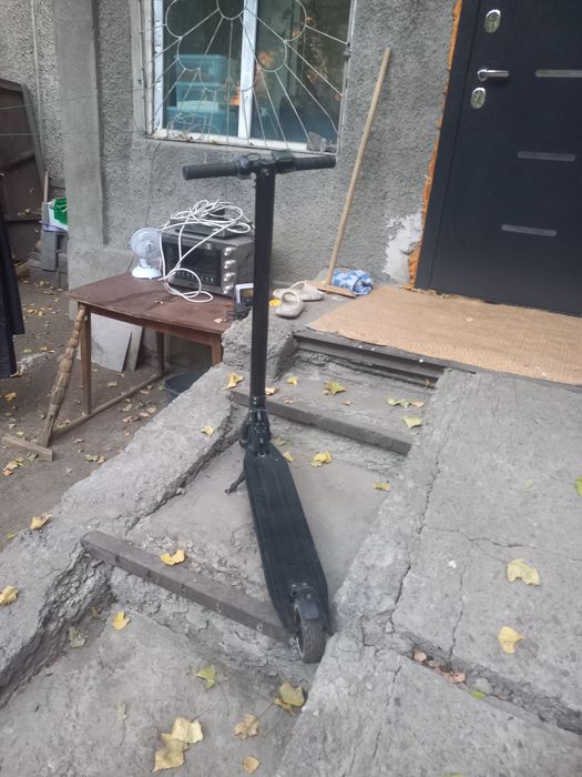 Электронной самокат