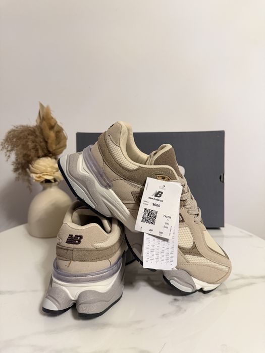 Adidasi New Balance 9060 Crem