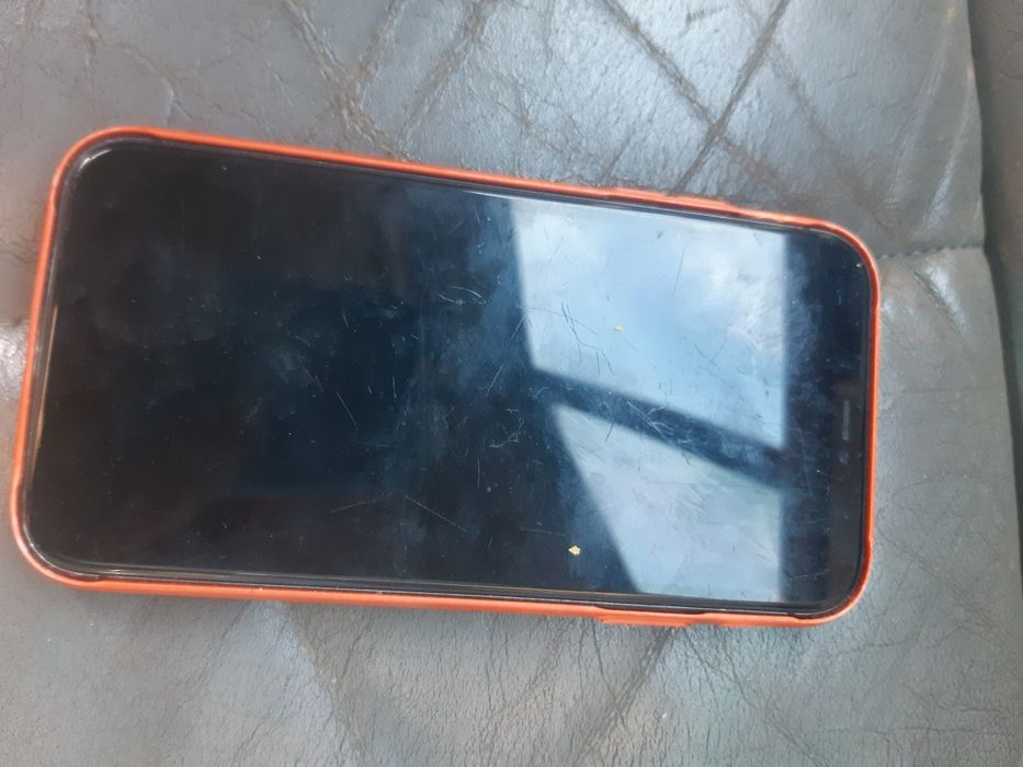 Продаётся телефон iPhone 11
