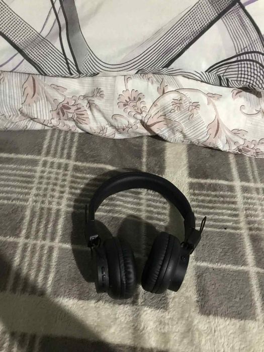 Продавам слушалки