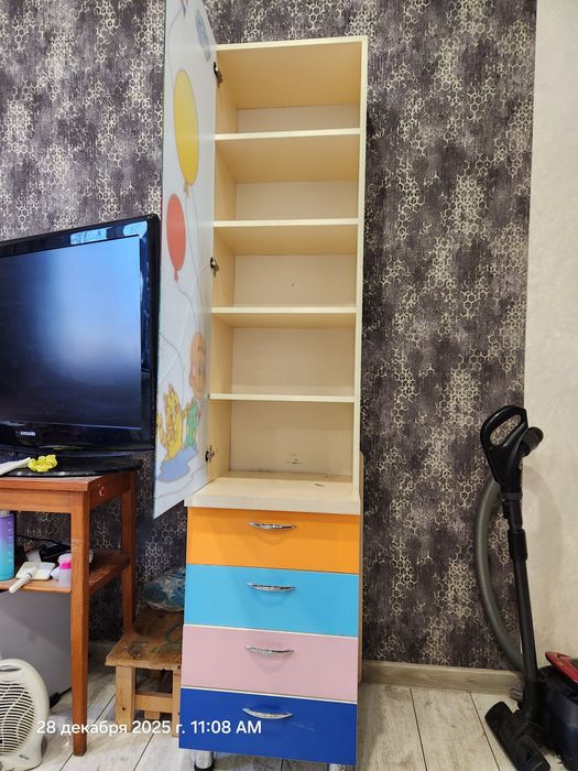 Продам детский шкафчик