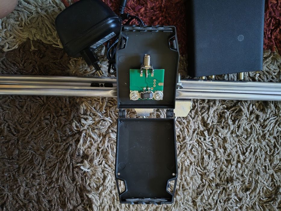 Sistem Audio Hi-Fi Complet: Tuner Pro-Ject Box + Antenă Dipol Profesională + Accesorii