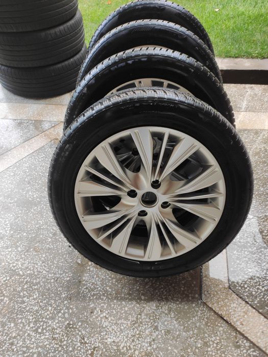 Балон в  камплект.215/55/17. IMPERIAL.