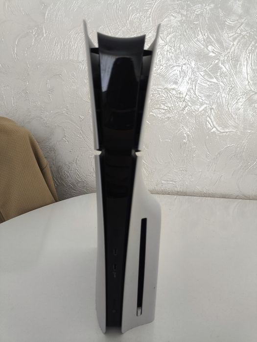 PlayStation 5 slim 1TB