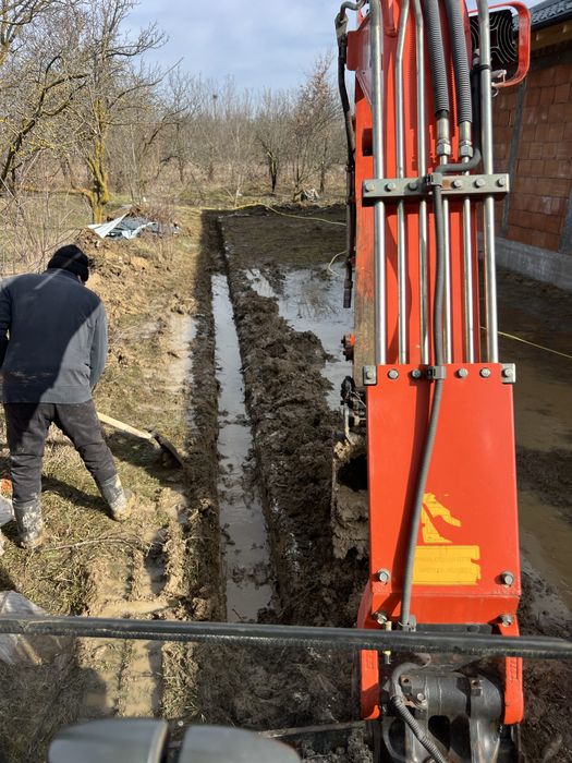Mini-excavator 3 tone de inchiriat / duba basculabila 3.5 tone