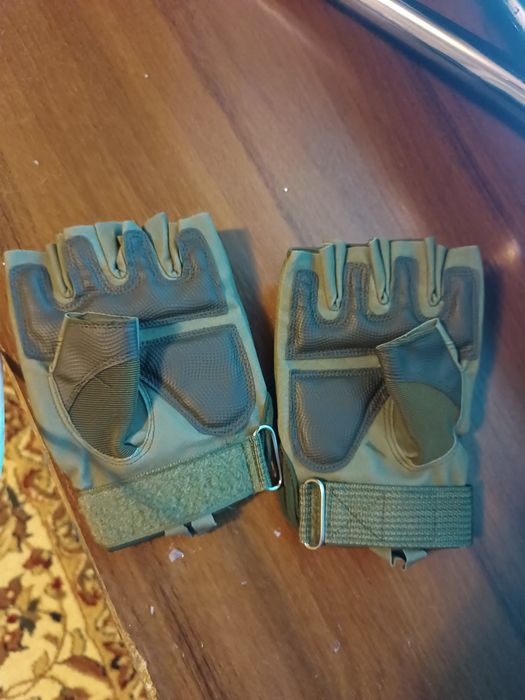 Перчатки тактические