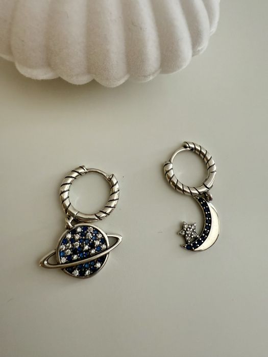 S925 Сребърни обеци с цирконий - планета и луна със звезда