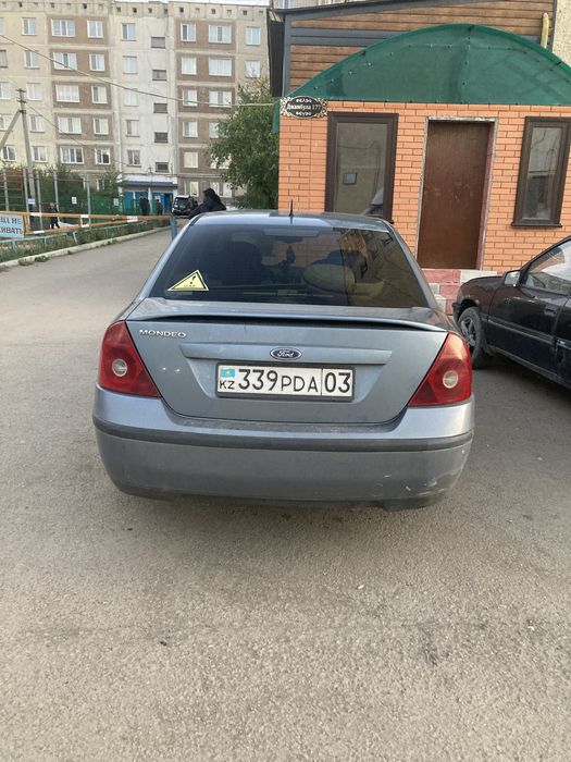 Продам машину форд