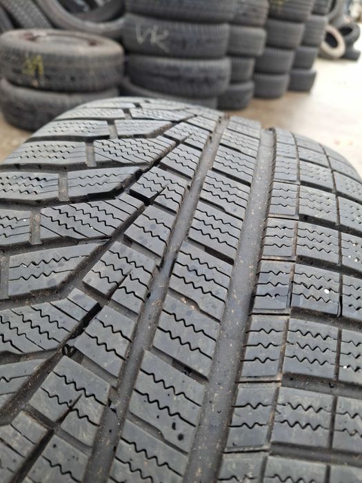 2бр. зимни гуми 225/55/16 Hankook