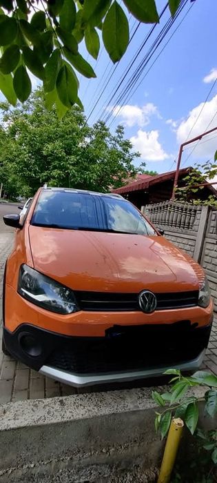 VOLKSWAGEN Polo 2011 — imagine 2