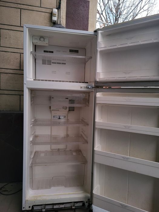 Холодильник Daewoo NoyFrost