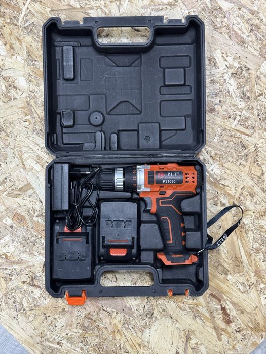 Шуруповерт и два акб