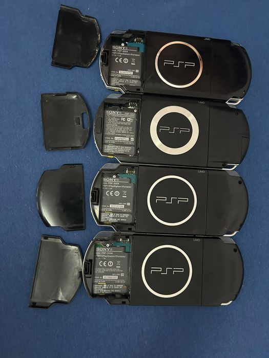 Vând patru Psp-uri