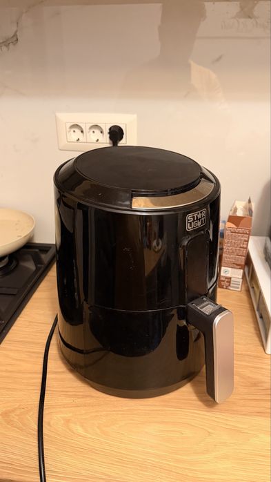 Friteuza Digitala Star-Light Air Fryer 2.6L, 1300W, 8 programe