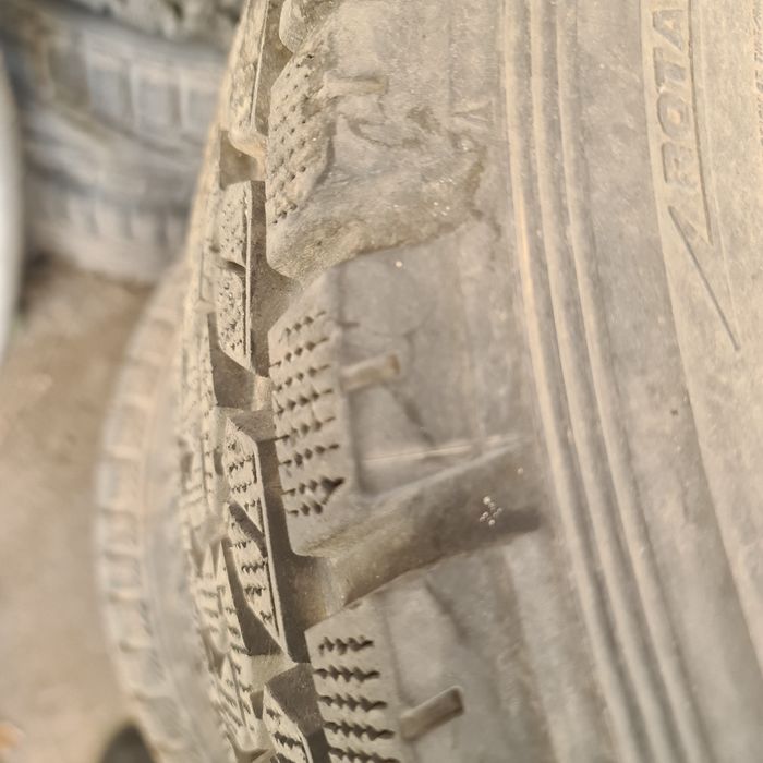 Продам зимние резины