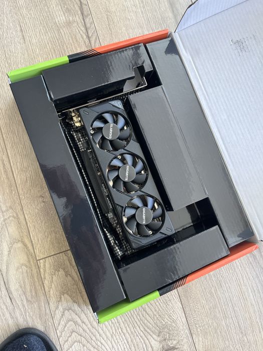 Placa Video RTX 5060 OC Low Profile 8GB GDDR7 itx