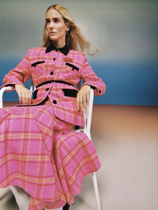 Кариран блейзър с кадиф. коланче и пола от Reserved (special edition)