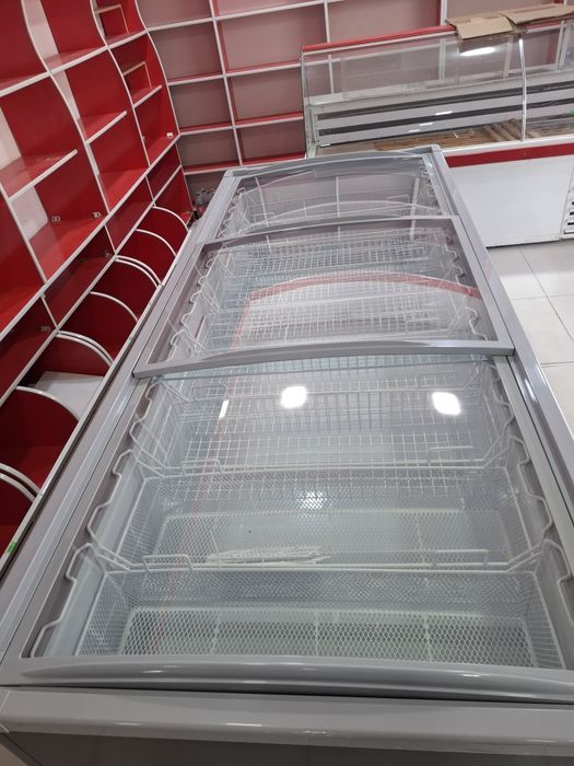 Новый огромный морозилка