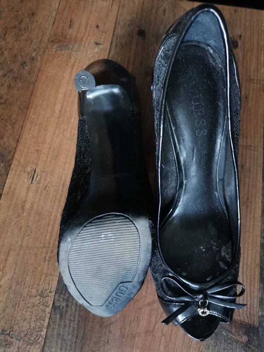 Дамски официални обувки GUESS