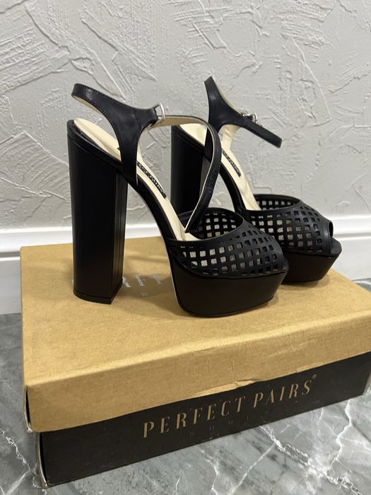 Босоножки летние