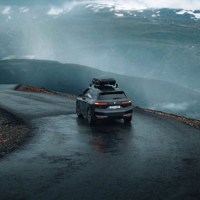 Автобокс Thule Motion 3 L Black 450 литра Черен гланц багажник за автомобил