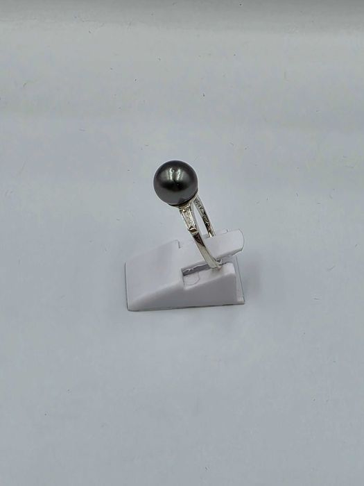 Inel de Aur 18k cu design modern