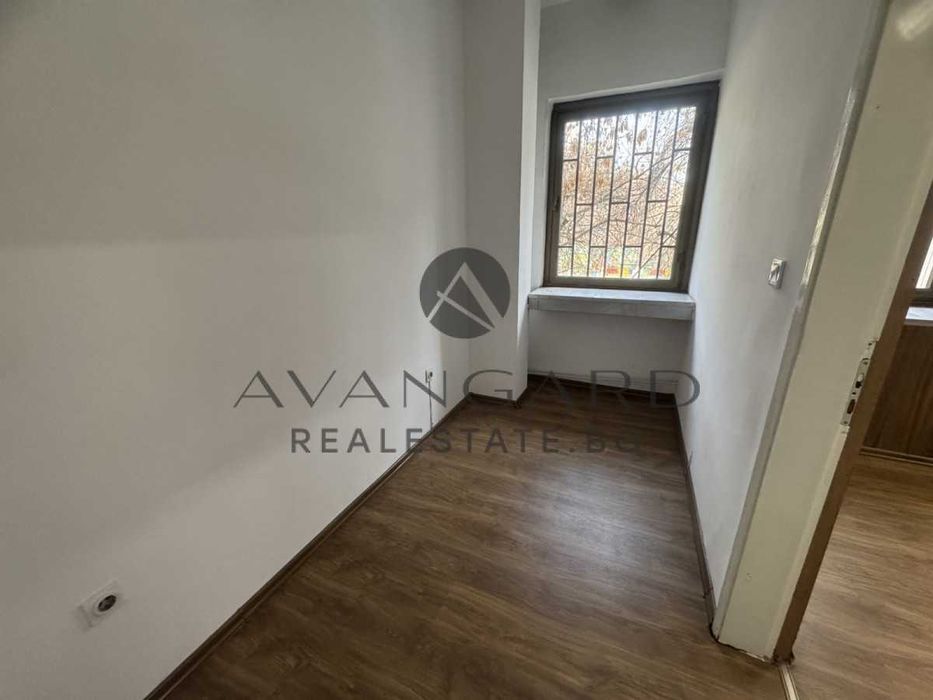 Дава се под наем Офис в Пловдив, Център - 180 кв.м за 720 € - Снимка #6
