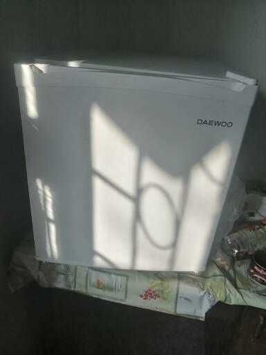 Офисный холодильник. Daewoo