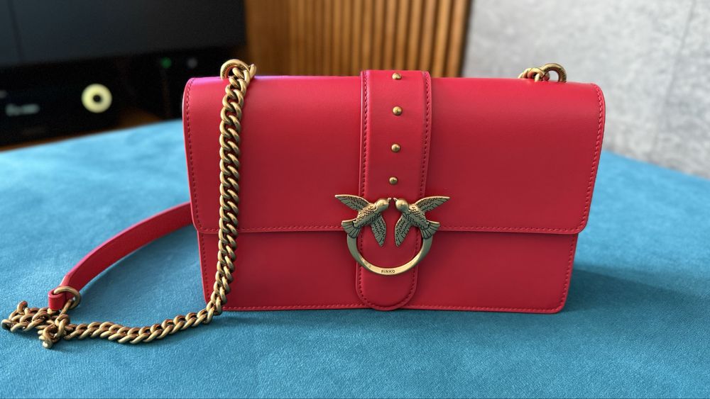 Чанта Pinko в червено