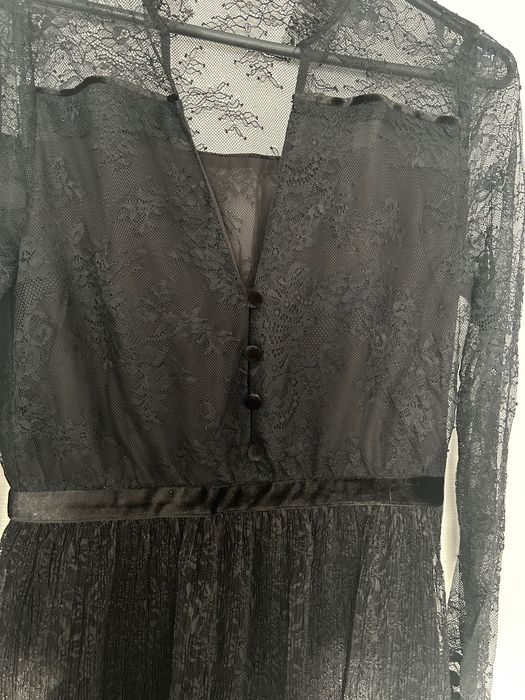 Черна дантелена рокля Зара