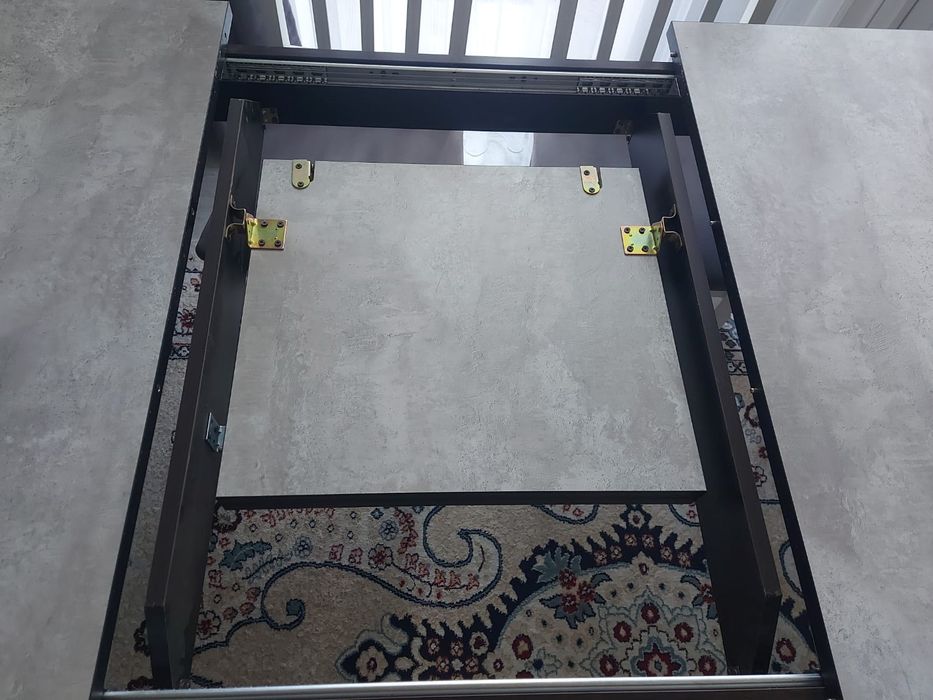 Стол. Размер 140×90,190. Новый.