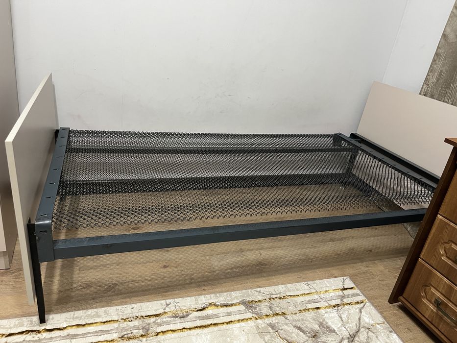 Кровать полуторка