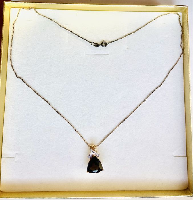 Pandantiv din argint aurit pe lant cu pietre-cuart fumuriu si diamante