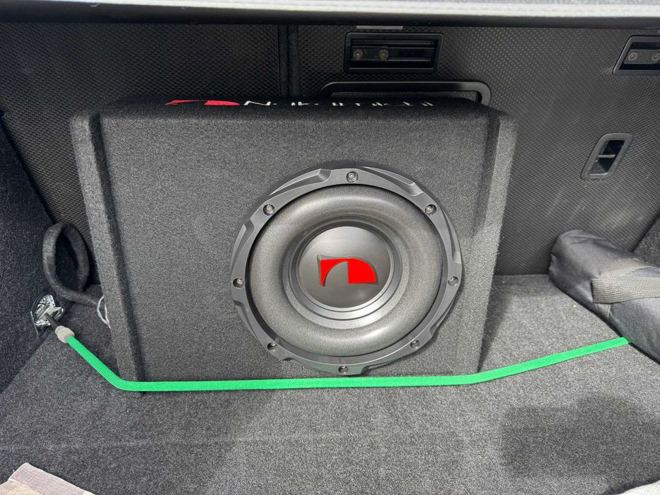 Subwoofer ACTIV auto Nakamichi 10", 1000W, 150W rms, ca nou