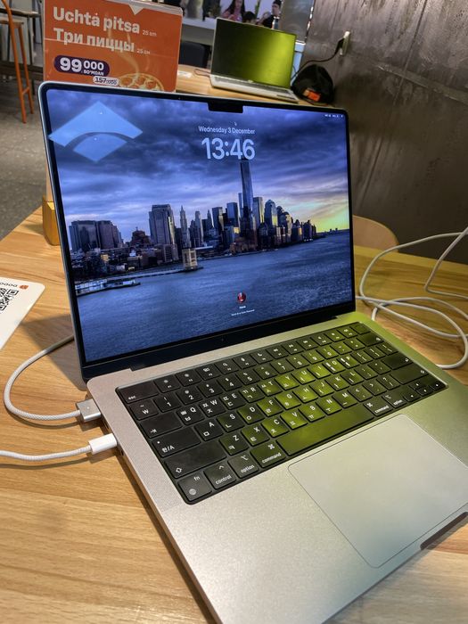 Macbook pro m1 pro 120 fps  48 yaderlik 16/512 20 soatga yetadi quvati