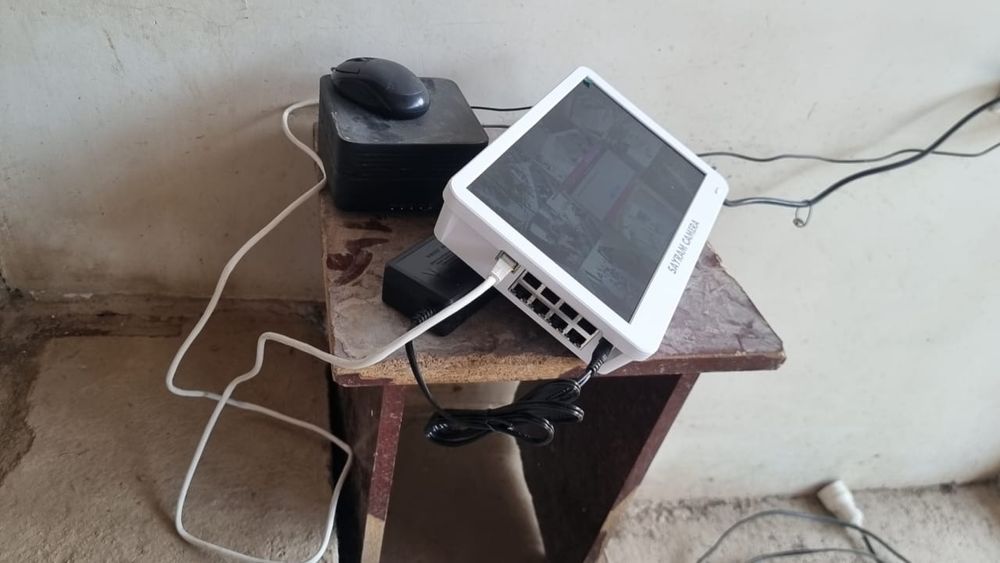 Монитор, нвр, пое. Три в одном.