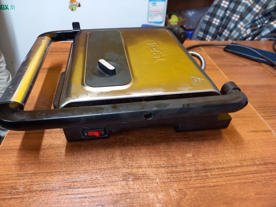 Продам электрогриль прижимной