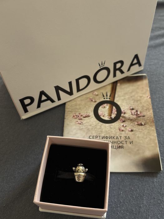 ⸻  Оригинален талисман Pandora “Free Hugs” (Кактус)