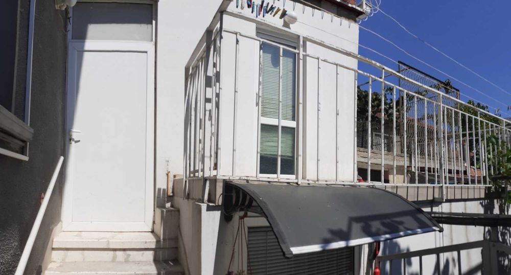 Дава се под наем Етаж от къща в Варна, Левски - 70 кв.м за 480 € - Снимка #8