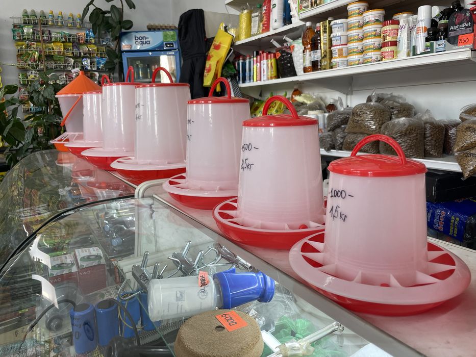 Кормушки,Поилки нипельные, бункерные