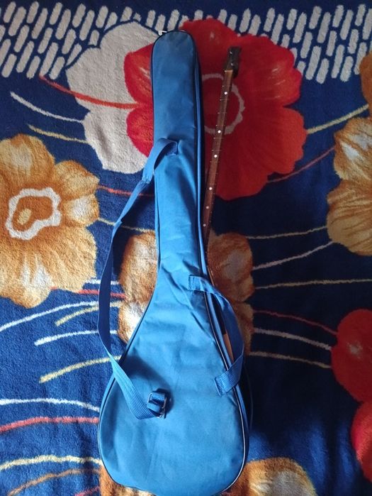 Домбра в хорошем состоянии