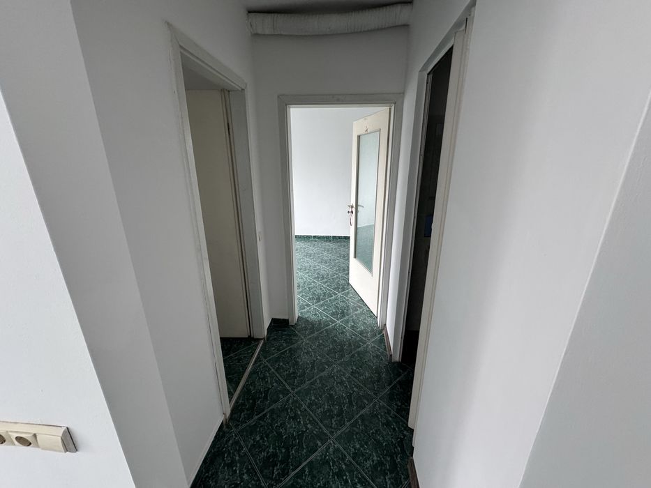 Spatiu Comercial Stradal / birou   60 mp Harmanului 25