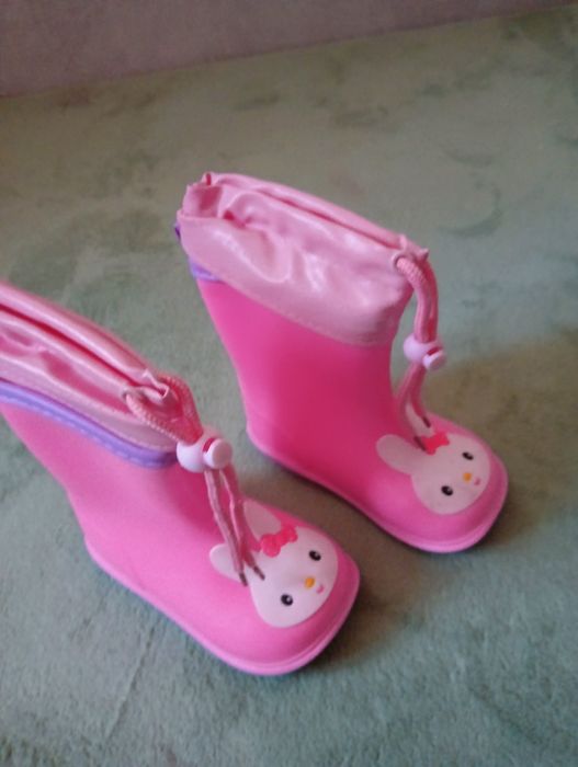 Прекрасни гумени ботуши с изваждаш се чорап