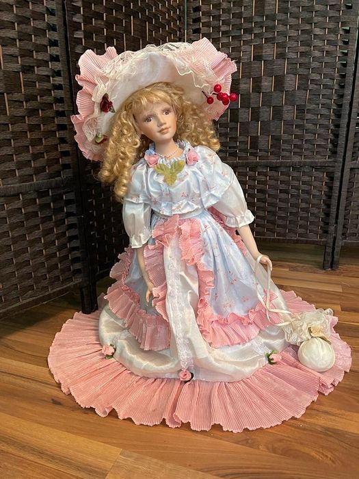 Papusa ceramica pentru fete