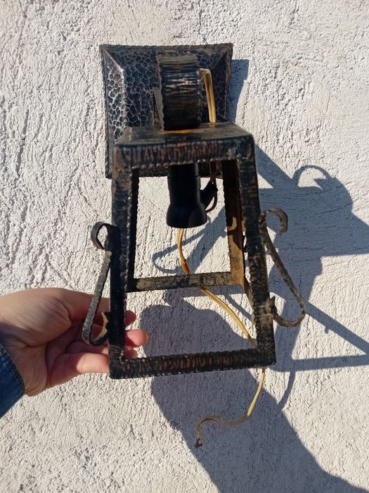 Продава се Битова лампа