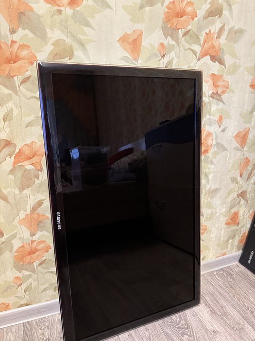Телевизор продам Самсунг