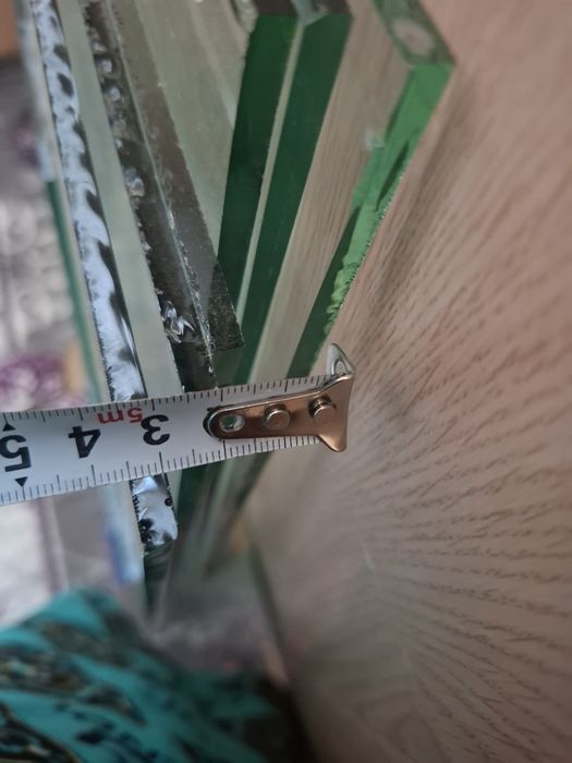 Продам  стекло 5 мм